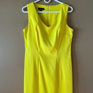 Size 10 beautiful yellow dress. Excellent condition.